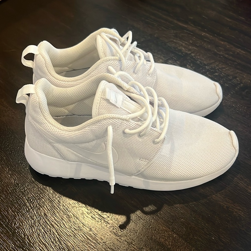 Nike Roshe Sneakers size 8